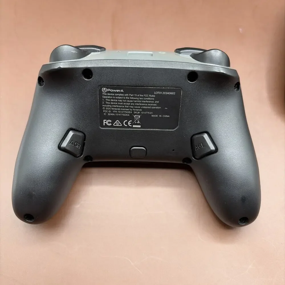 Bundle: x2 Nintendo Switch Controller, Docking Station, Joy Con Grip